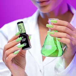 Victoria Vynn Lakier Hybrydowy 421 Lady Green 8ml