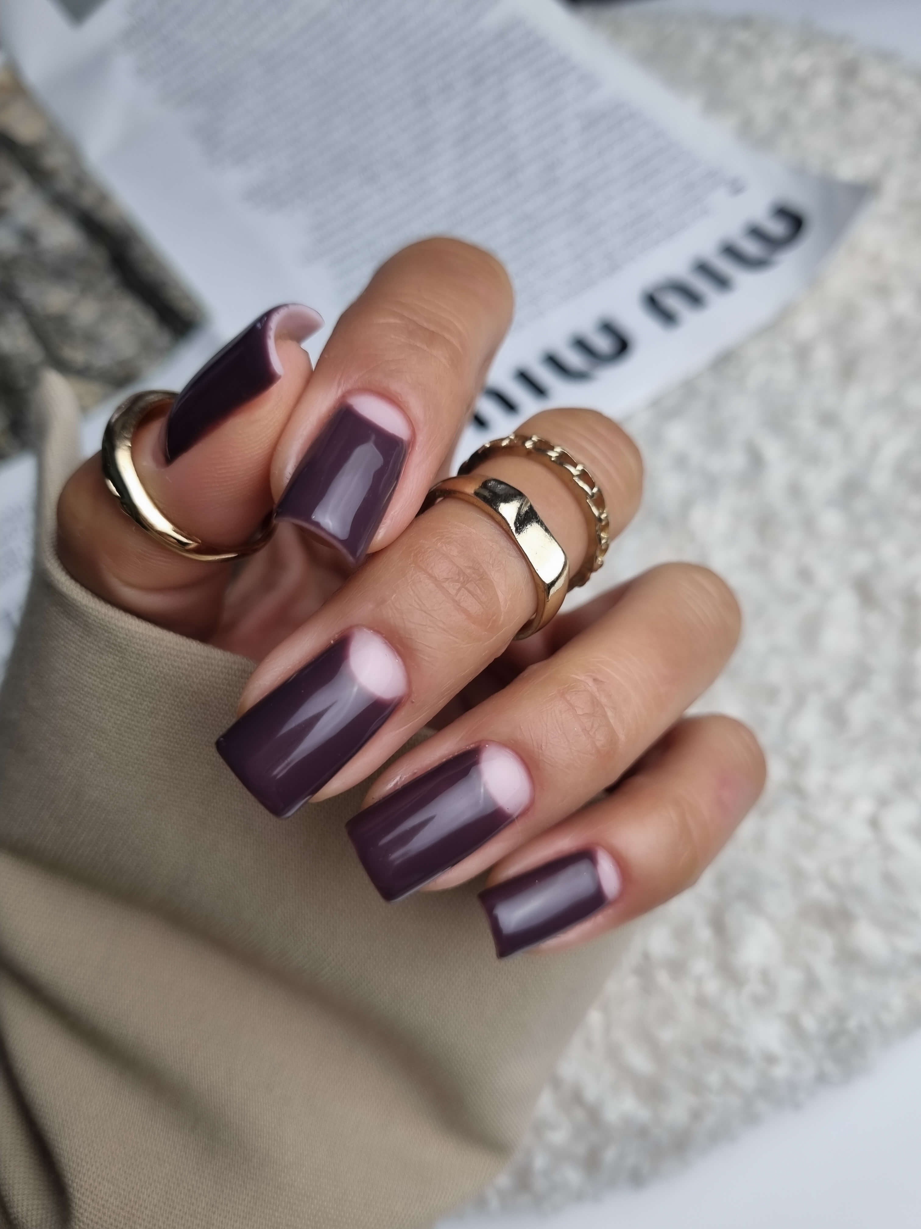 BURGUNDY NAILS